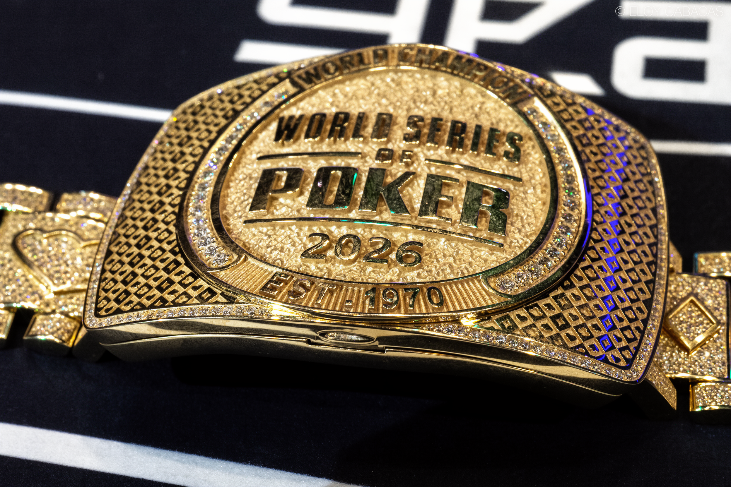 J9九游会真人平台 - WSOP 主赛事首日淘汰战：六高底牌玩家豪赌全军覆没的心理博弈解析 - J9九游会真人